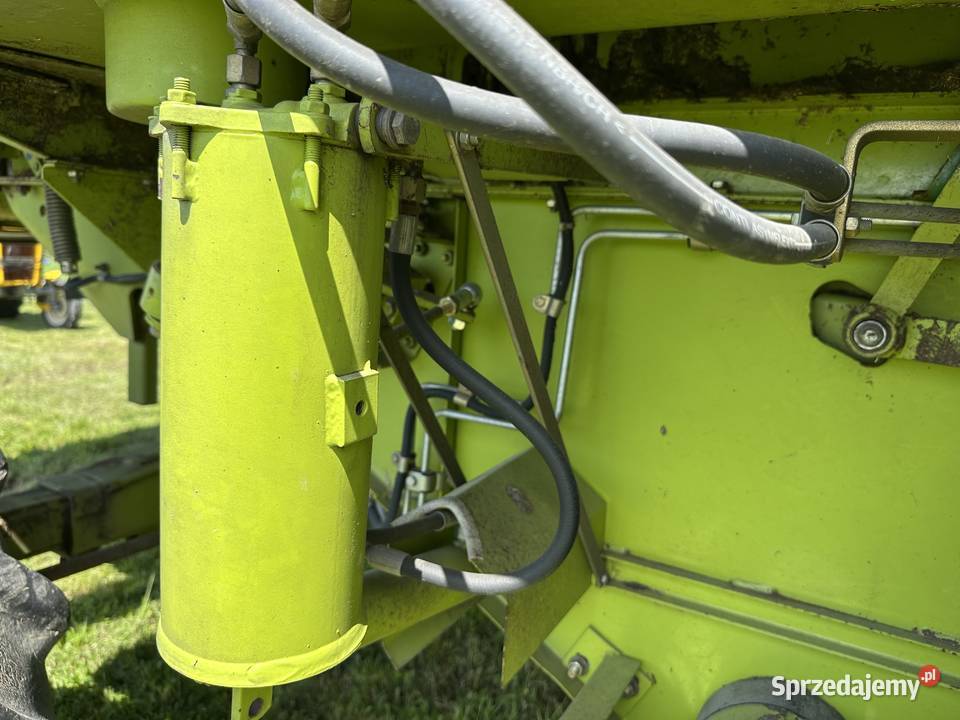 Claas Mega 208 stół do rzepaku Zbożowe dolnośląskie Szklarnia