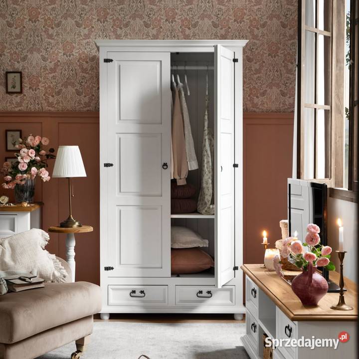 Drewniana szafa dwudrzwiowa w stylu rustykalnym małopolskie Maków Podhalański