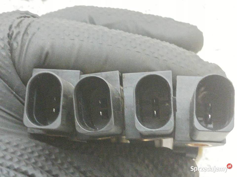 CZUJNIK SENSOR UDERZENIOWY KOMPLET 4 7L0909606B Czujniki świętokrzyskie