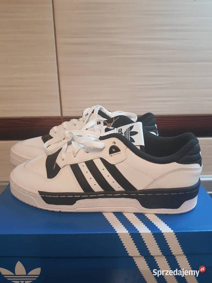 Sprzedam nowe oryginalne skórzane trampki Adidas Obuwie sportowe Piaseczno