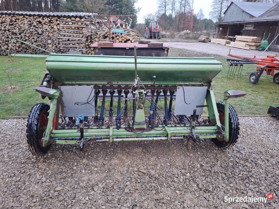 Siewnik zbożowy Hassia 225 w idealnym stanie Daleszyce sprzedam