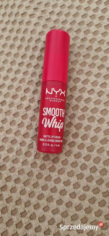 pomadka szminka błyszczyk do ust zestaw czerwona małopolskie Kraków