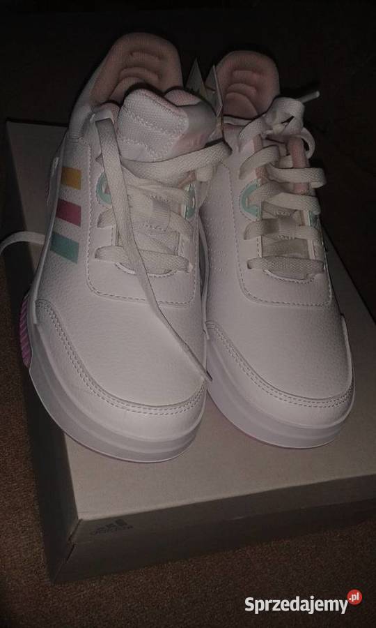 nowe buty sportowe adidas damskie Świdnik