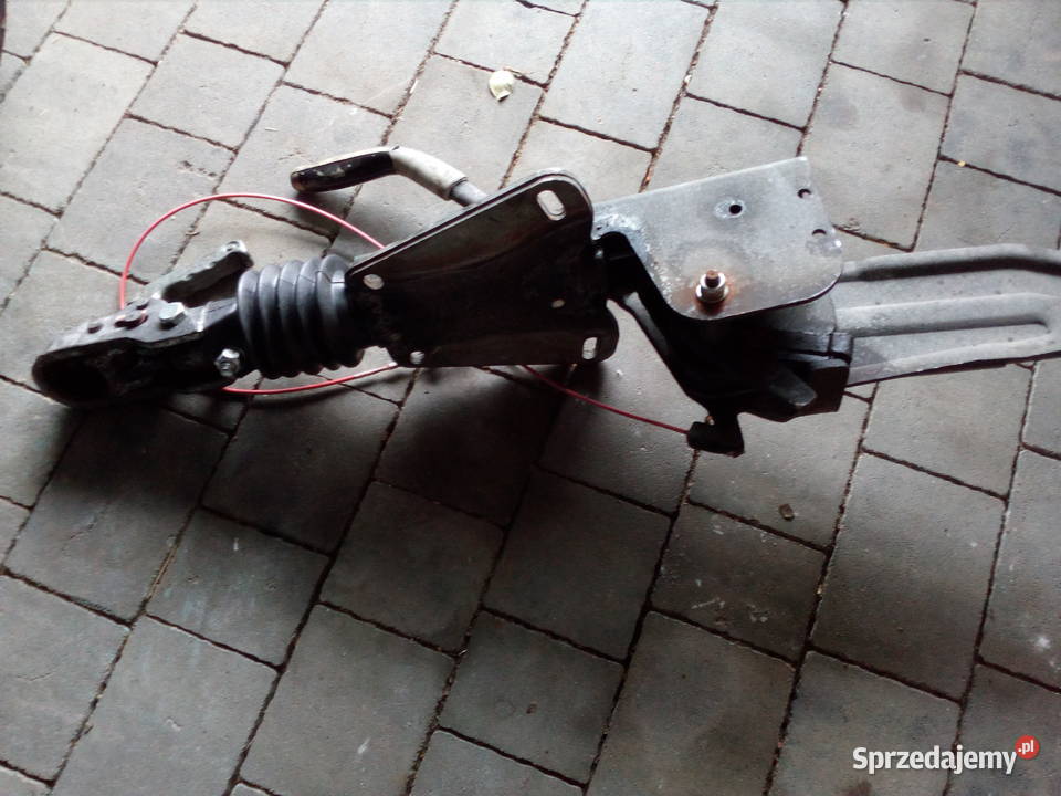 Zaczep z hamulcem najazdowym Knott