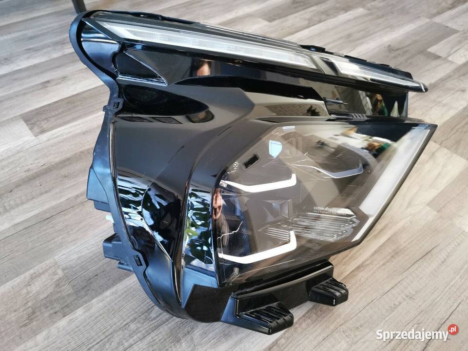 CITROEN C4 III 2020 LAMPA PRZÓD PRAWA LED VISION Świerzawa