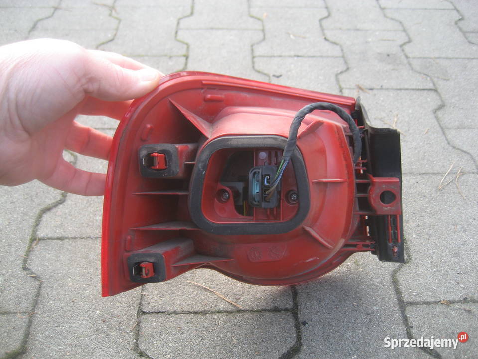 vw passat b6 kombi lampa tył prawa 3c9945096c Lampy tylne Rakoniewice