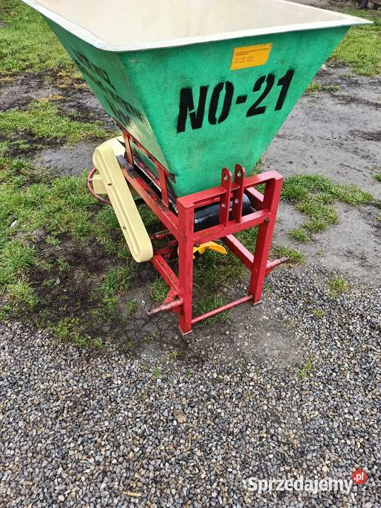 Rozsiewacz do nawozu Kłos nieuszkodzony Iłża