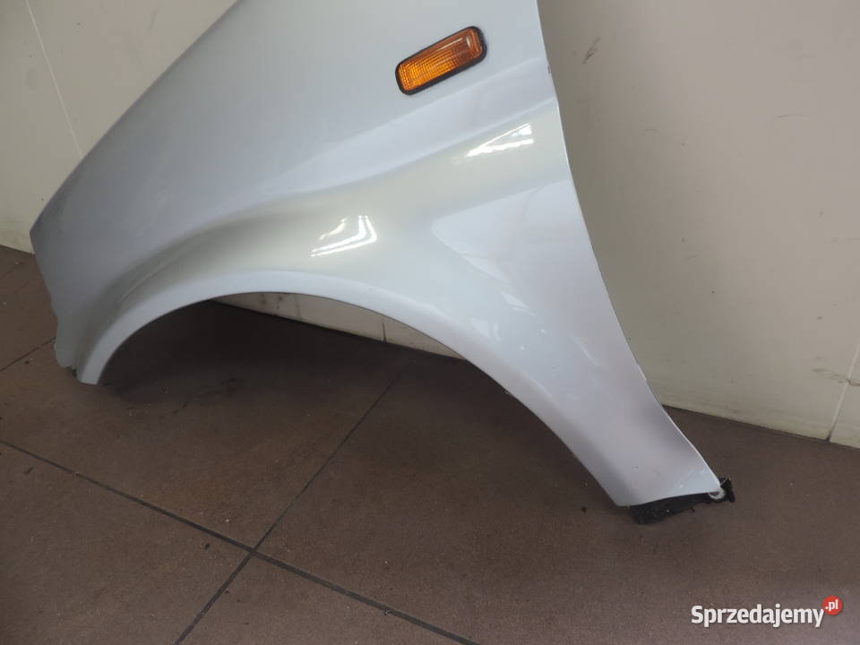 BŁOTNIK LEWY PRZÓD HONDA HRV 1 NH583M sprzedam