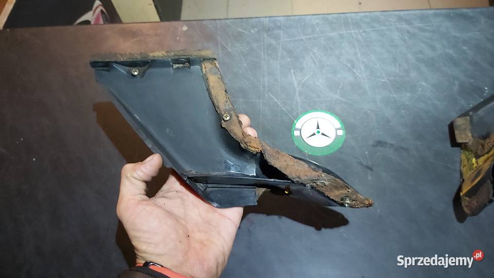 Mercedes W123 plastikowy odpływ podszybia wielkopolskie Przeźmierowo sprzedam