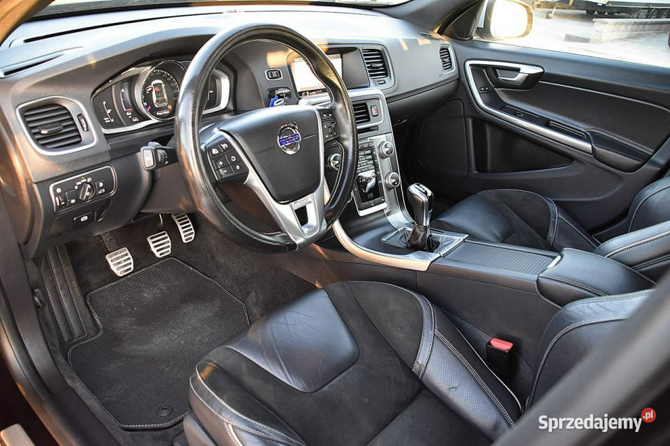 Volvo V60 20D4 190 RDesign Alcantara Led Navi ASR (kontrola trakcji) Nowe Kucice