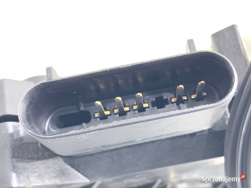 ZAMEK DRZWI LEWY PRZÓD FORD FIESTA MK7 Hatchback osobowe