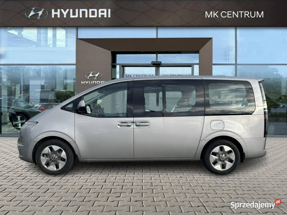 Hyundai Staria STARIA HEV 9os 16 TGDI 215 6AT łódzkie