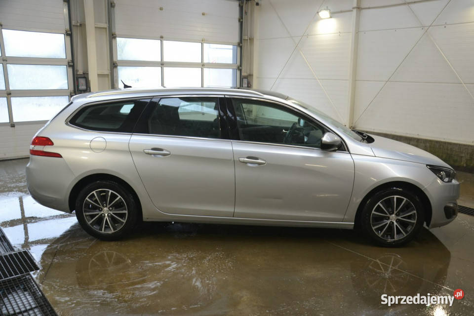 Peugeot 308 12 benzyna 130 nawigacja full ledy 4/5 małopolskie Kęty sprzedam