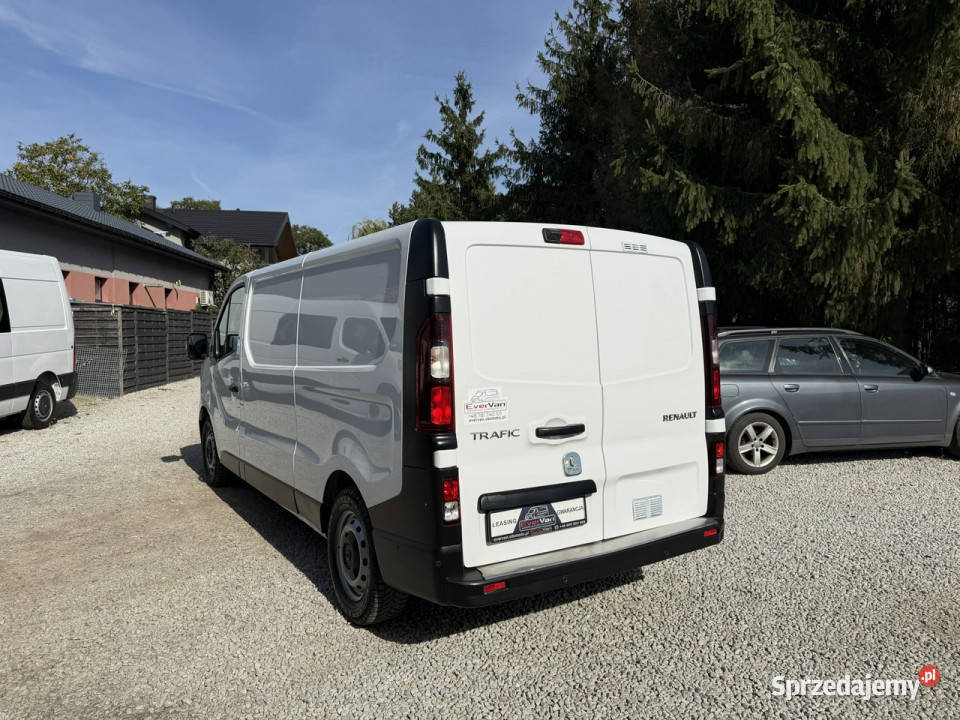 Renault Trafic long L2H1 20 130 pełna warsztat manualna Warszawa