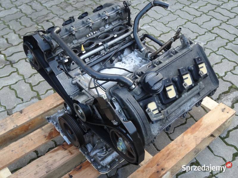 AUDI A8 D2 9902 SILNIK BLOK GLOWICE AKC 37 Przemęt
