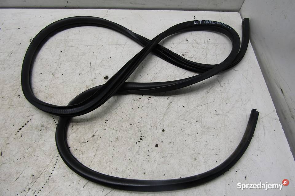 USZCZELKA DRZWI LEWY TYŁ MITSUBISHI OUTLANDER