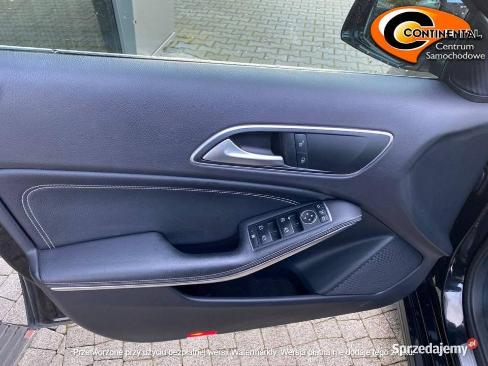 Mercedes A 200 Stan bogate wyposażenie W176 2012 lakier metallic
