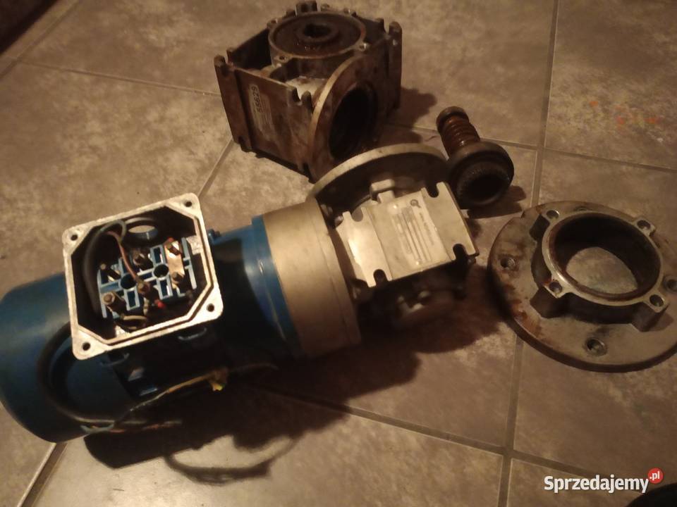 Silnik elektryczny z motoreduktorem Świerczów