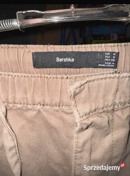 Spodnie Bershka rozmiar M Kielce