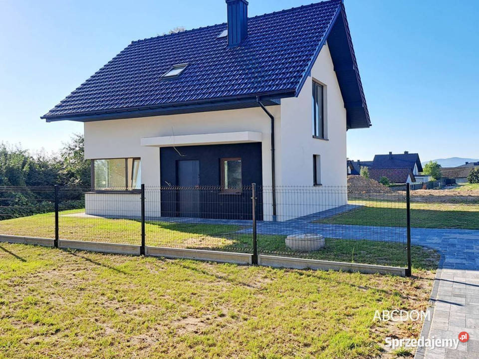 Urocze miejsce wolnostojący dom 5 pokoiogród małopolskie Gorzków