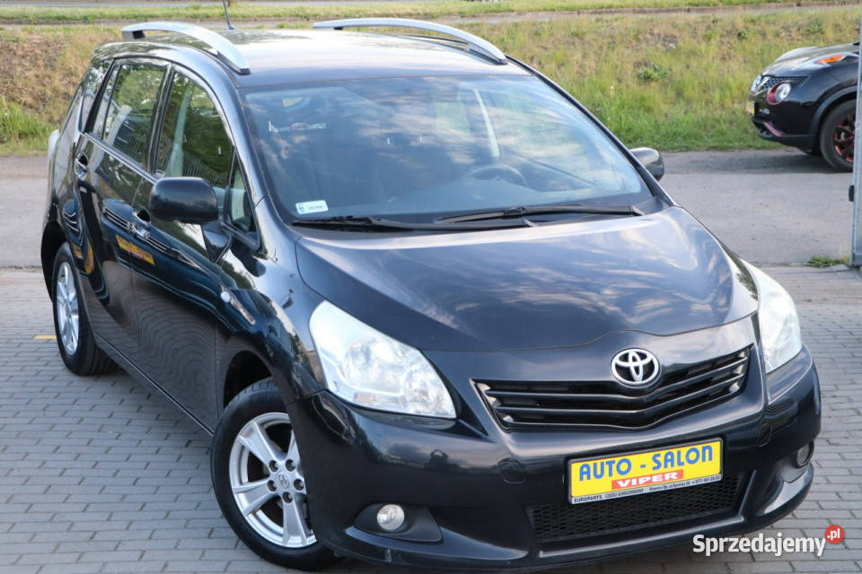 Toyota Verso 7OSOBOWYzarejestrowany 6bieg aluminiowe felgi Opole sprzedam