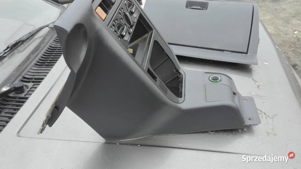 Konsola srodkowa polonez plus truck fso schowek Pozostałe Suskowola sprzedam