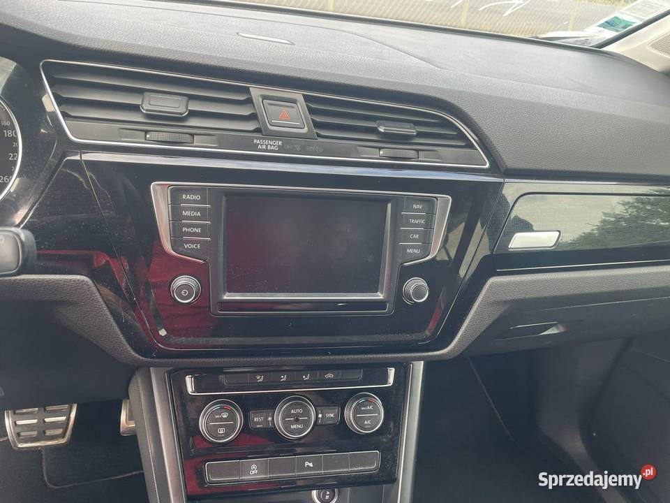 VOLKSWAGEN Touran 14 TSi BlueMotion 149 Sound dolnośląskie Wrocław