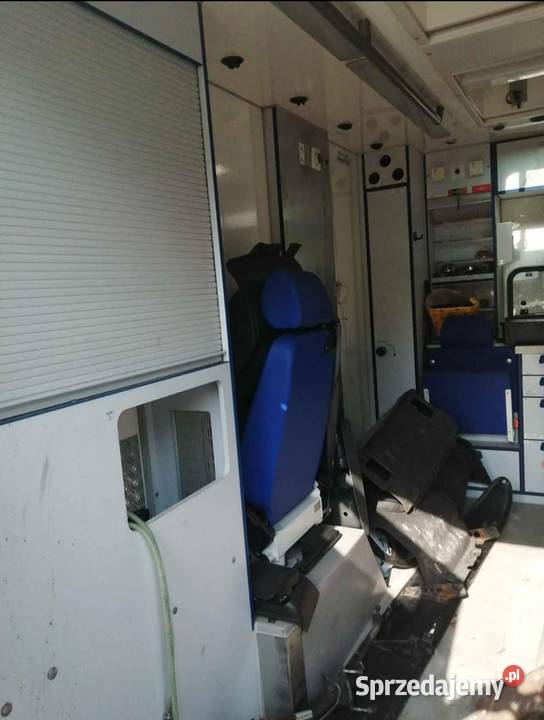 Zabudowa z Karetki Food Truck Magazyn Kamper itd Agatówka