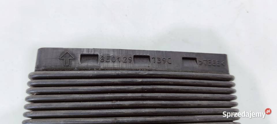 DOLOT WLOT POWIETRZA AUDI A4 B7 8E0129739C