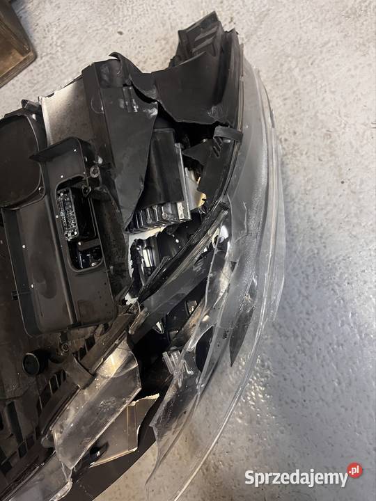 Mercedes CLS w218 c218 lampa przód prawa cls 350 wielkopolskie Grońsko