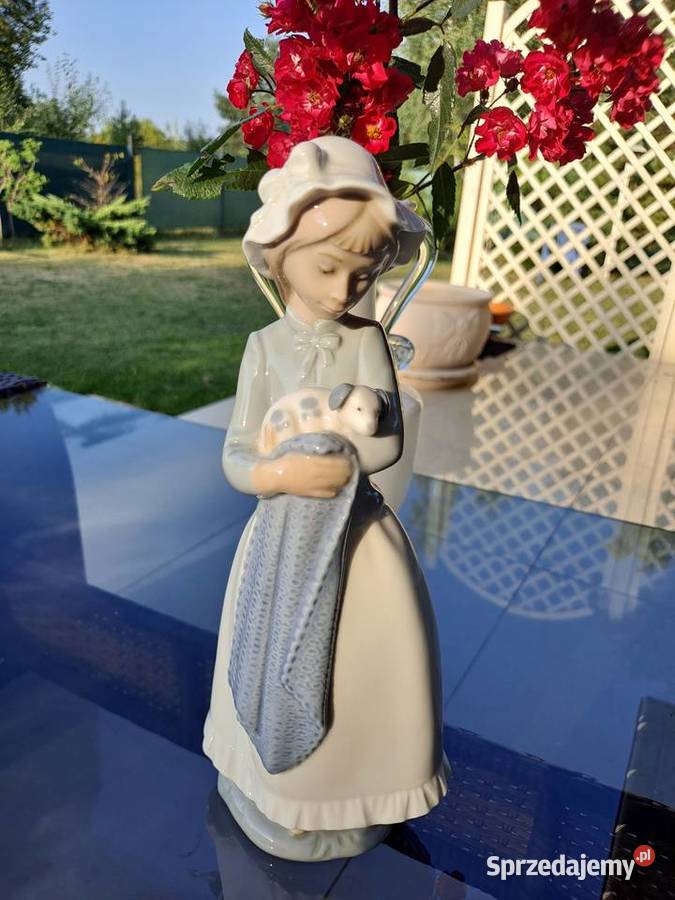 Porcelanowa figurka dziewczynka z pieskiem Nao Piaseczno sprzedam