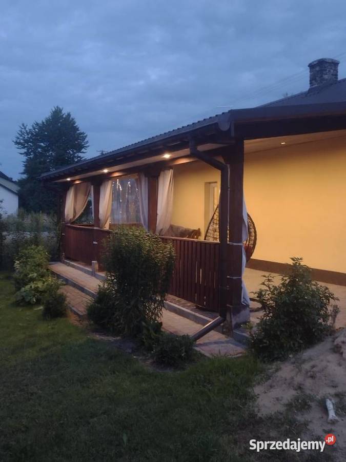 Domek z dużym budynkiem gospodarczym siatka Rejowiec Fabryczny