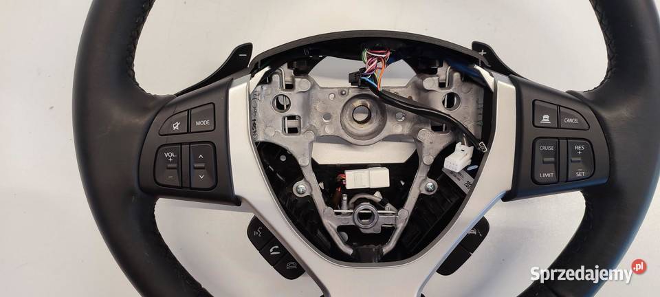 SUZUKI SX4 SCROSS KIEROWNICA MANETKI 4811076S52 osobowe Kierownice dolnośląskie sprzedam
