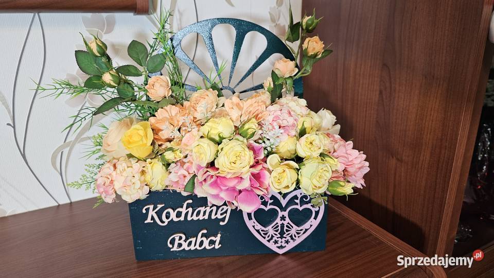 Bukiety w skrzyneczkach Kompozycje kwiatowe