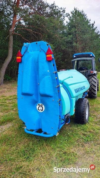 Opryskiwacz sadowniczy Berthoud Fructair 1500l Zaczepiane Lipsko