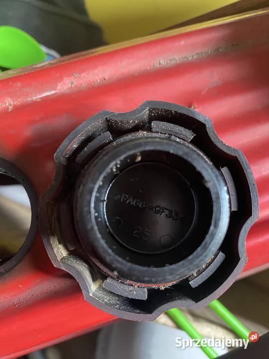 Volvo Penta 50 korek wlewu oleju Piła