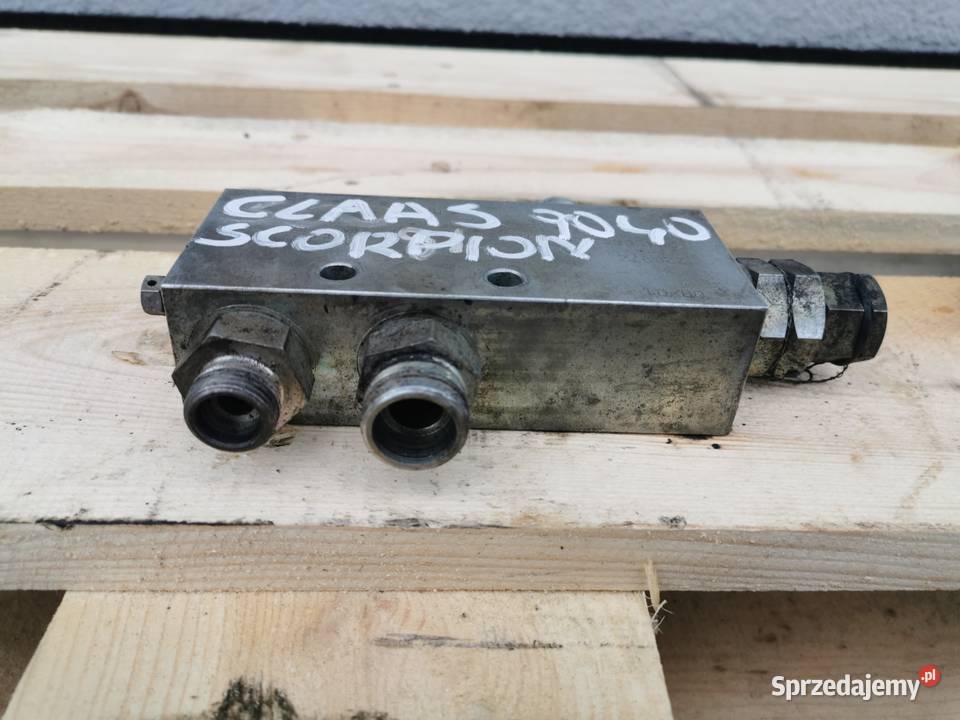 Zamek hydrauliczny Claas Scorpion 9040 Pozostałe Części wielkopolskie Wilkowo