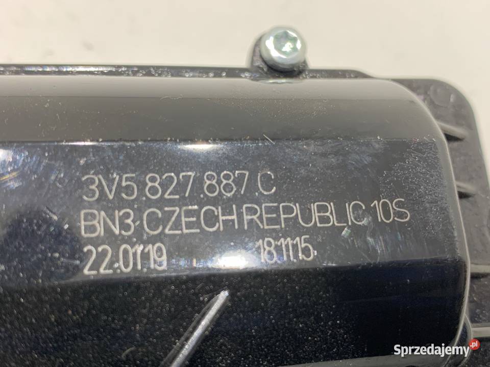 DOCIĄG KLAPY TYŁ AUDI Q8 3V5827887C 30 286 Klapy bagażnika