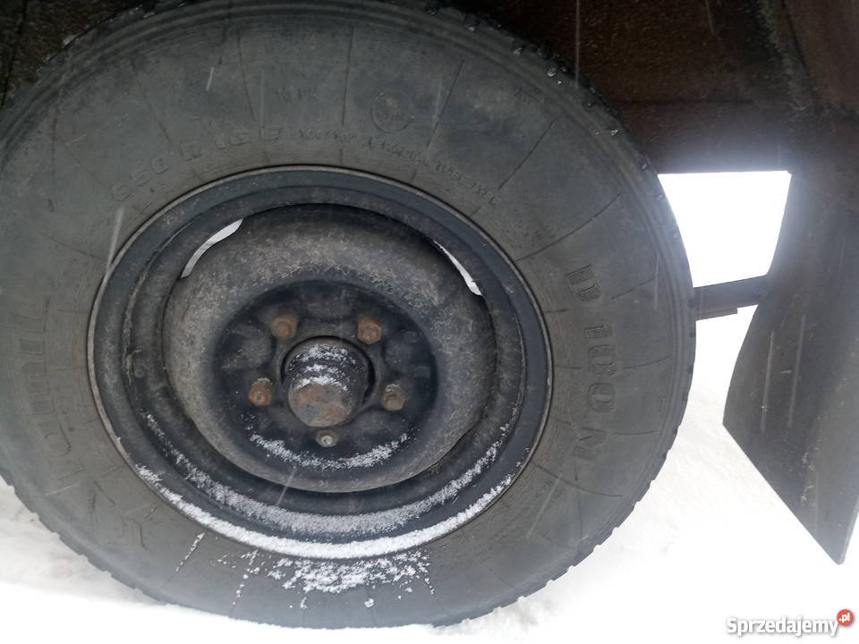 Przyczepka dwukółka do przewozu zwierząt