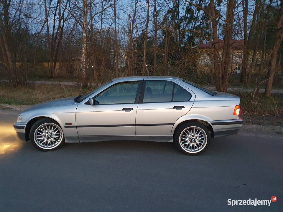 BMW E36 18 IS sedan seria zdrowa buda Suwałki