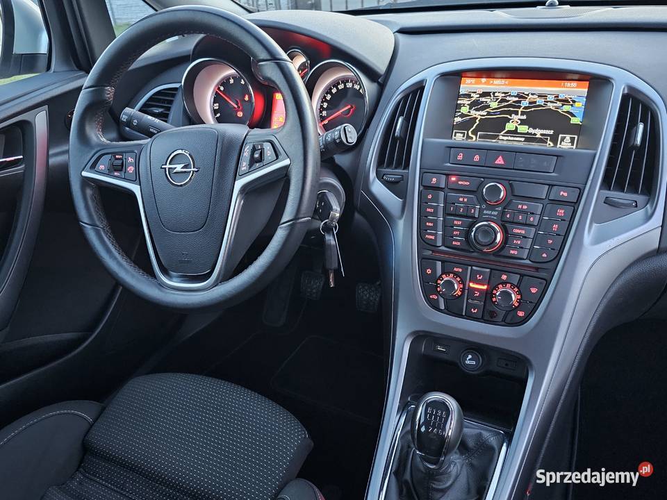 Diesel 6bieg Nawigacja Parktroniki Tempomat 110KM Astra Tulce sprzedam