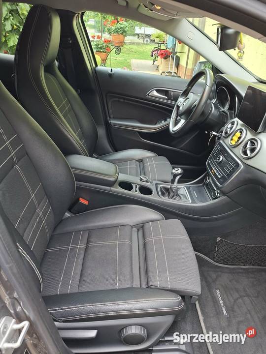MercedesBenz GLA 180 16 Manual Benzyna 2016r Dębica