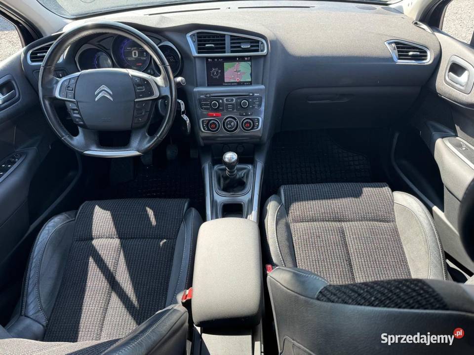 Citroen C4 12 PureTech Exclusive 131 2014r manualna Nisko