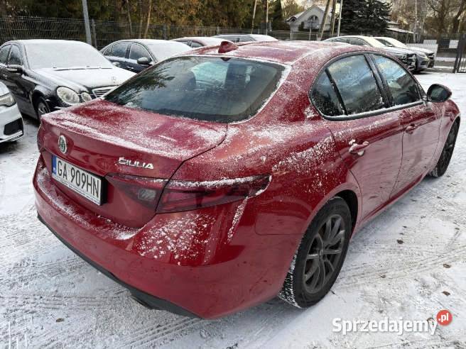 ALFA ROMEO GIULIA 2021 199500 ccm 200 benzyna Warszawa