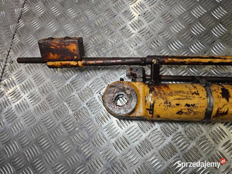 Siłownik hydrauliczny łyżki Ford 555C 655C 555D Gdynia