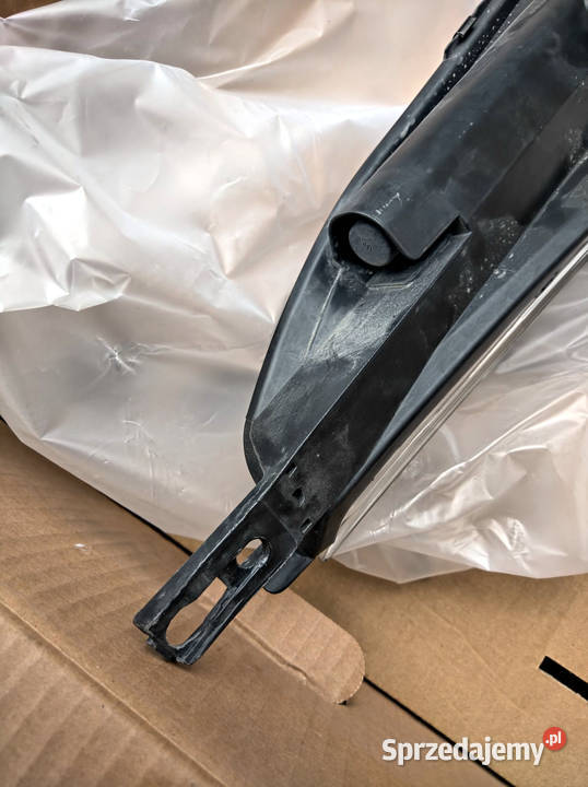 Lampa reflektor TOYOTA CHR lewy przód LED osobowe Chełm sprzedam