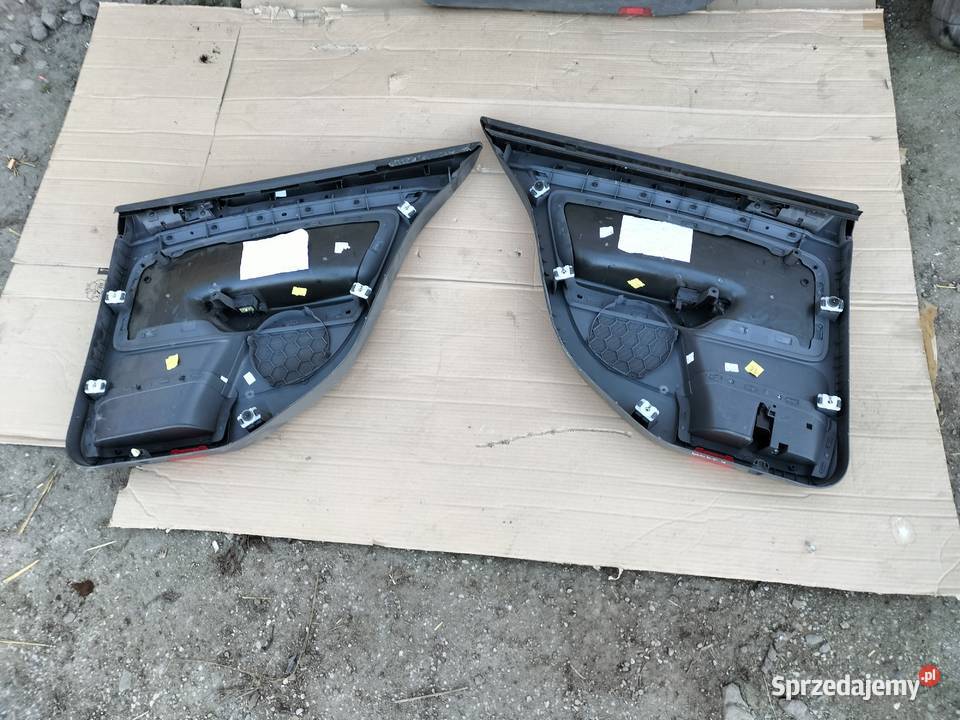 VW KOLF 5 BOCZEK PRAWY TYŁ LEWY TYŁ BOCZKI DRZWY lubelskie
