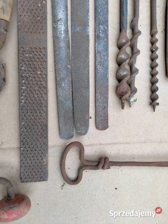 Sprzedam stolarskie wyposażenie