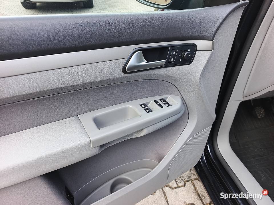 VW TOURAN 134000 ks serwisowa