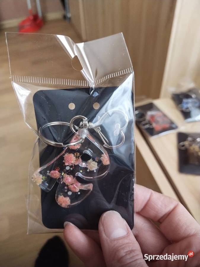 Breloki z żywicy Dodatki sprzedam